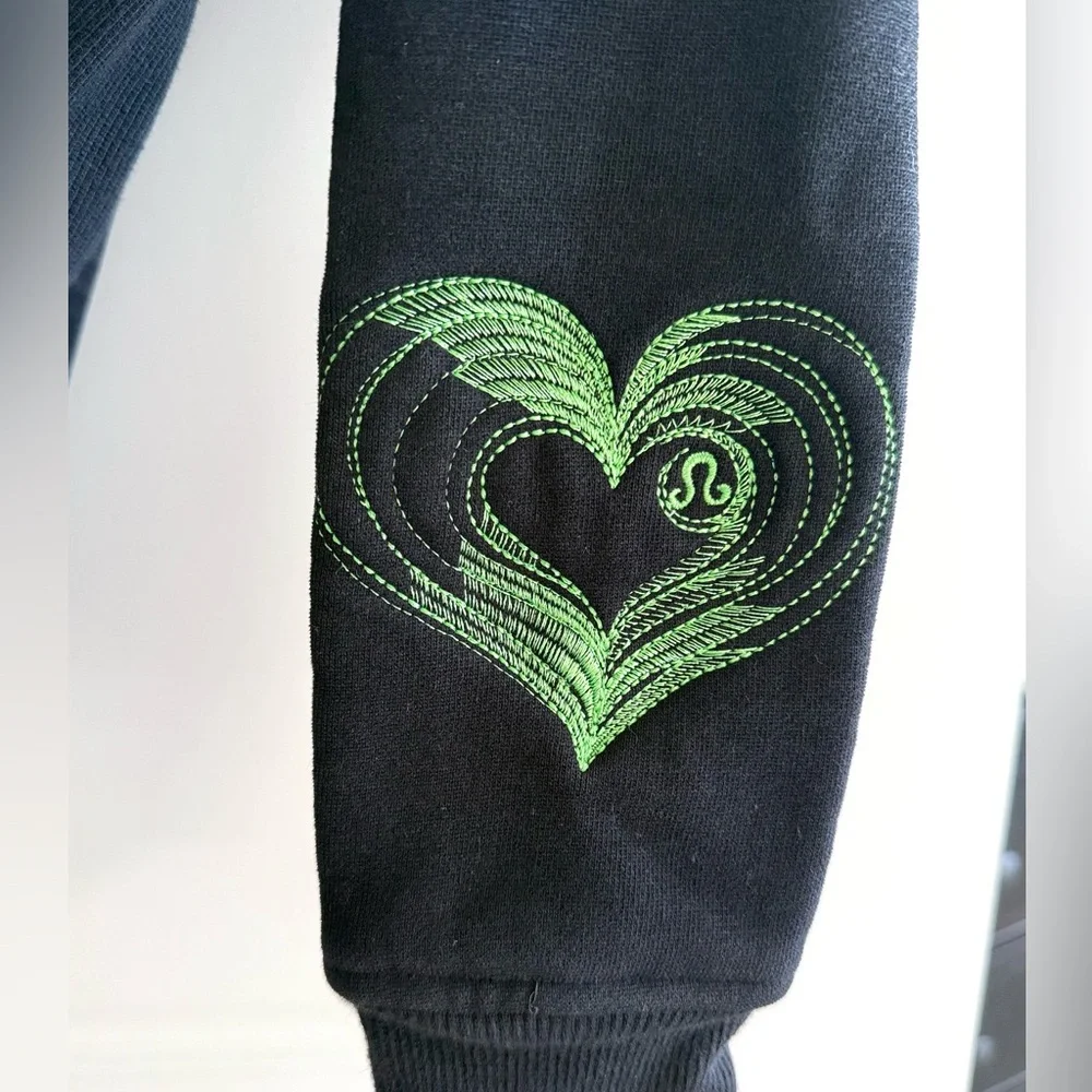 Lululemon Black Scuba Hoodie, unique details, Women’s Size 10, EUC! - Picture 3 of 5